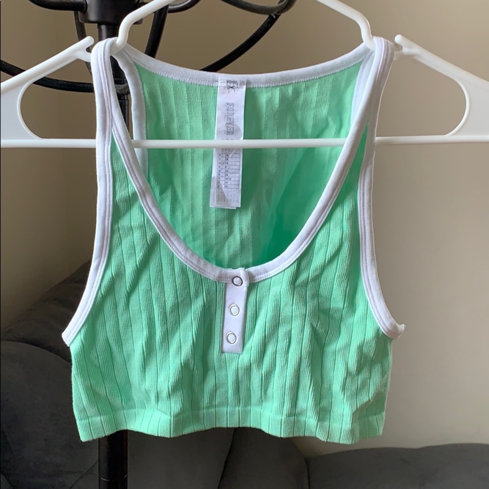 Green retro crop top